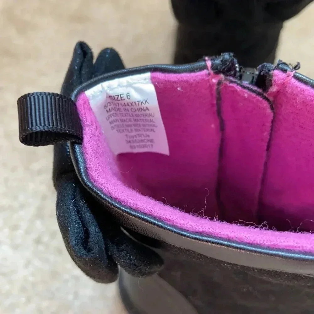 EUC Koala Kids Black Boots